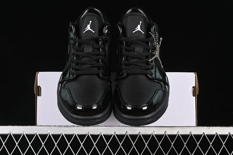 All categories Air Jordan Jordan series basketball shoes Air Jordan 1 Low G version pure original Air Jordan 1 Low "Black Croc" AJ1 Joe 1 crocodile black low-top cultural casual sneakers HJ7743-010